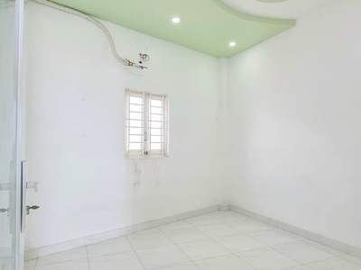 Cho thuê pjongf khép kín chính chủ t2 652