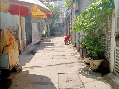Cho thuê pjongf khép kín chính chủ t2 724