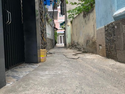 Cho thuê pjongf khép kín chính chủ t2 1317