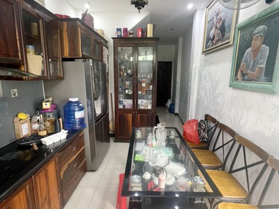 Cho thuê pjongf khép kín chính chủ t2 738