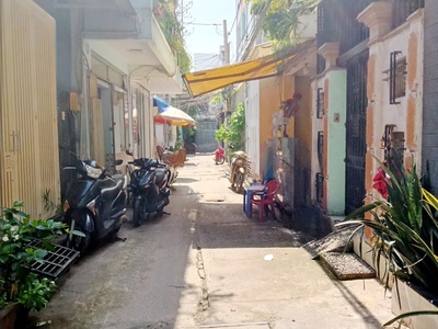 Cho thuê pjongf khép kín chính chủ t2 687