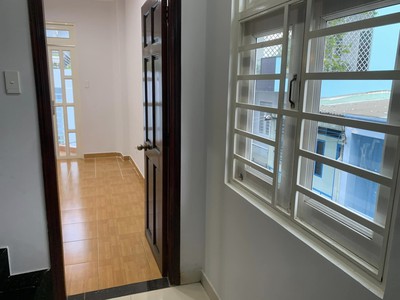 Cho thuê pjongf khép kín chính chủ t2 1312