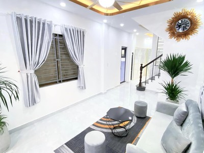 Cho thuê pjongf khép kín chính chủ t2 591