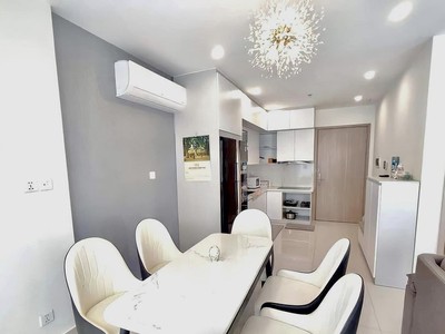 Cho thuê pjongf khép kín chính chủ t2 495
