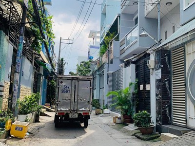 Cho thuê pjongf khép kín chính chủ t2 162