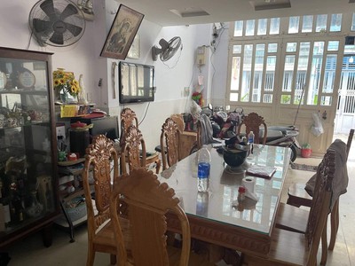 Cho thuê pjongf khép kín chính chủ t2 882