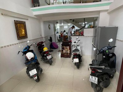 Cho thuê pjongf khép kín chính chủ t2 202