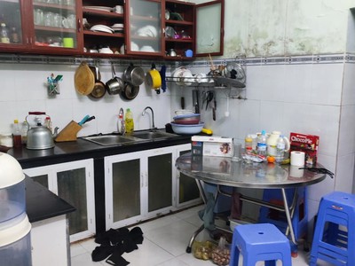 Cho thuê pjongf khép kín chính chủ t2 208