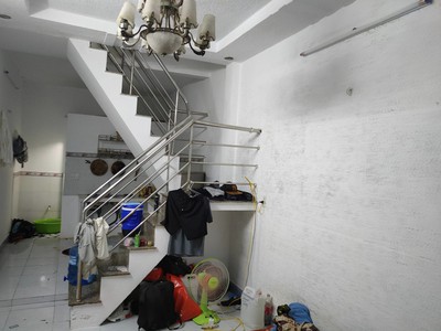 Cho thuê pjongf khép kín chính chủ t2 213