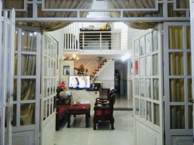 Cho thuê pjongf khép kín chính chủ t2 194