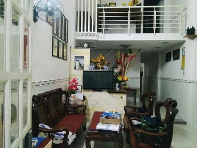 Cho thuê pjongf khép kín chính chủ t2 193