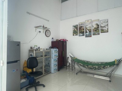 Cho thuê pjongf khép kín chính chủ t2 400