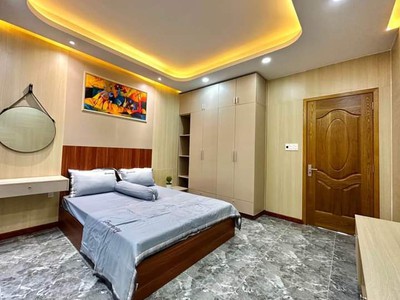 Cho thuê pjongf khép kín chính chủ t2 454