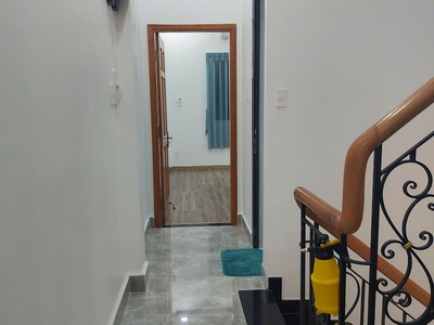 Cho thuê pjongf khép kín chính chủ t2 343