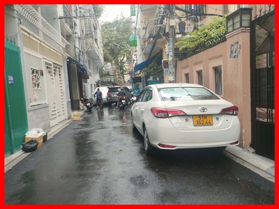 Cho thuê pjongf khép kín chính chủ t2 963