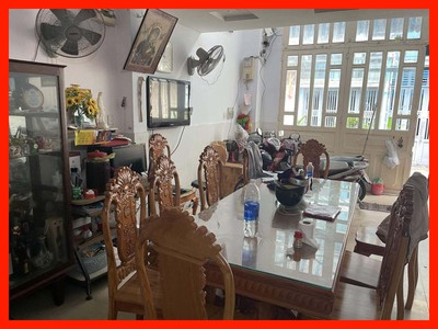 Cho thuê pjongf khép kín chính chủ t2 646