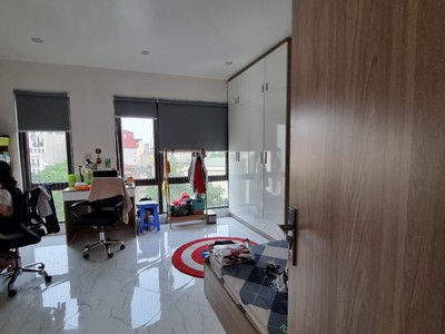 Cho thuê pjongf khép kín chính chủ t2 715