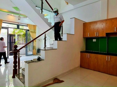 Cho thuê pjongf khép kín chính chủ t2 385