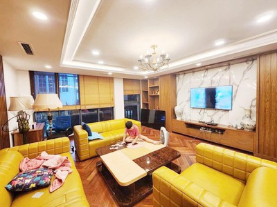 Cho thuê pjongf khép kín chính chủ t2 1124