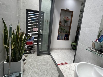 Cho thuê pjongf khép kín chính chủ t2 465