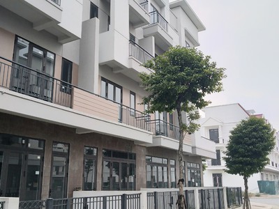 Cho thuê pjongf khép kín chính chủ t2 243