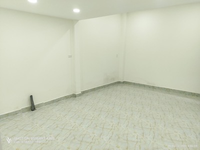 Cho thuê pjongf khép kín chính chủ t2 489