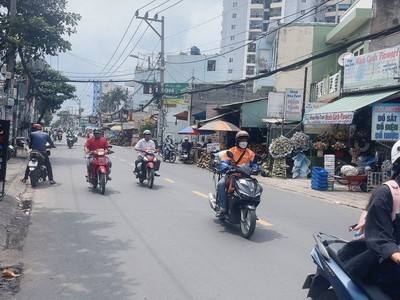Cho thuê pjongf khép kín chính chủ t2 448