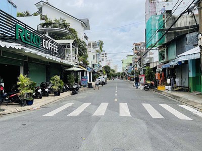 Cho thuê pjongf khép kín chính chủ t2 586