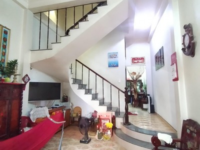Cho thuê pjongf khép kín chính chủ t2 559