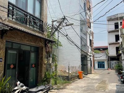 Cho thuê pjongf khép kín chính chủ t2 612