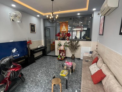 Cho thuê pjongf khép kín chính chủ t2 613