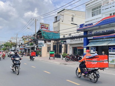 Cho thuê pjongf khép kín chính chủ t2 1208