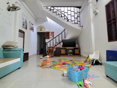 Bán nhà 1 trệt 1 lầu gần cầu vượt Sóng Thần p.An Bình Dĩ An 2