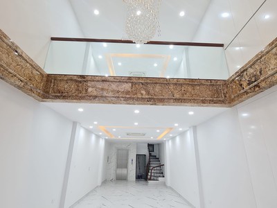 Cho thuê pjongf khép kín chính chủ t2 1580