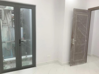 Cho thuê pjongf khép kín chính chủ t2 2010