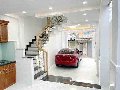 Cho thuê pjongf khép kín chính chủ t2 1817