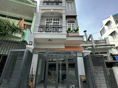 Cho thuê pjongf khép kín chính chủ t2 1718