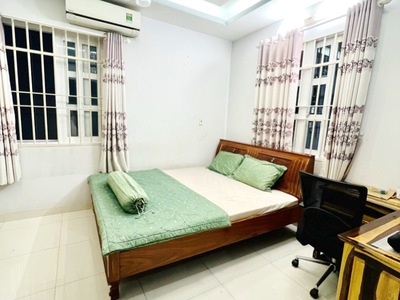 Cho thuê pjongf khép kín chính chủ t2 1908
