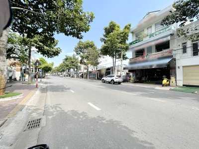 Cho thuê pjongf khép kín chính chủ t2 2131