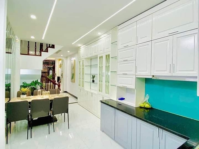 Cho thuê pjongf khép kín chính chủ t2 1701