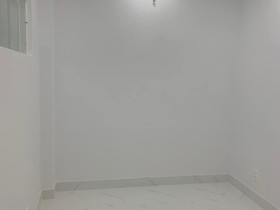 Cho thuê pjongf khép kín chính chủ t2 2004
