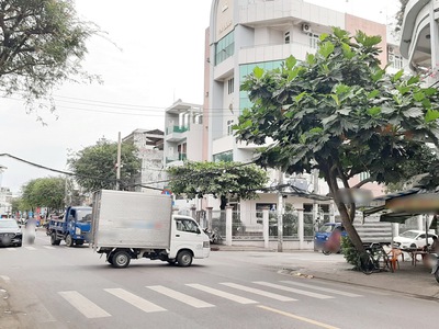 Cho thuê pjongf khép kín chính chủ t2 1904