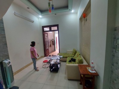 Cho thuê pjongf khép kín chính chủ t2 2238