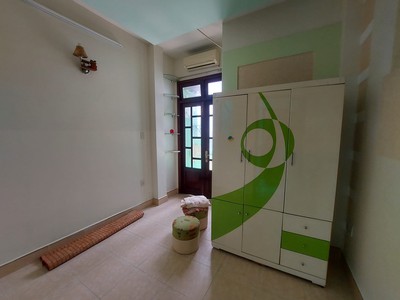 Cho thuê pjongf khép kín chính chủ t2 2239