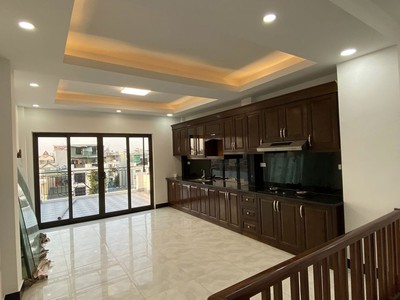 Cho thuê pjongf khép kín chính chủ t2 1574