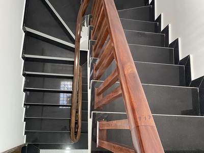 Cho thuê pjongf khép kín chính chủ t2 1573