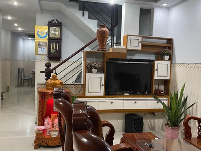 Cho thuê pjongf khép kín chính chủ t2 2072