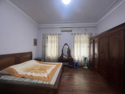 Cho thuê pjongf khép kín chính chủ t2 2262