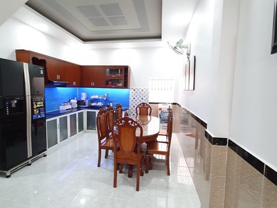 Cho thuê pjongf khép kín chính chủ t2 1466