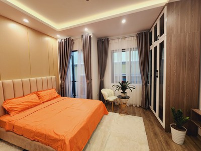 Cho thuê pjongf khép kín chính chủ t2 1600